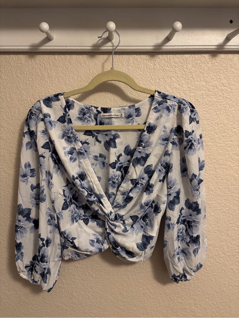 Abercrombie & Fitch Blue Floral Twist-Front Blouse